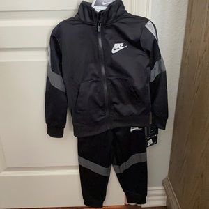 Nike 2-piece suit